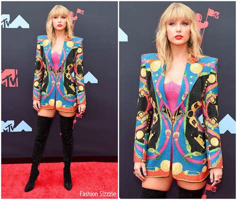 taylor swift in atelier versace|taylor swift fashion designer.